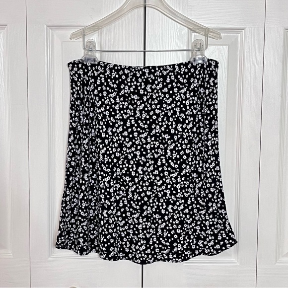 ASOS Floral Mini Skirt Black and White Size 10 - Picture 7 of 12
